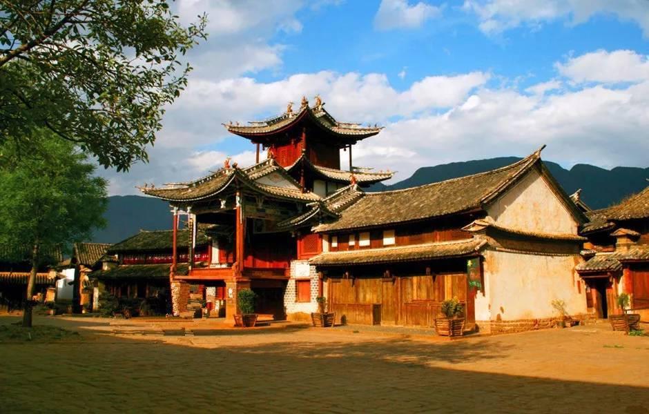 建行济南华山珑城支行：社区送宣传送服务 奋战首季开门红